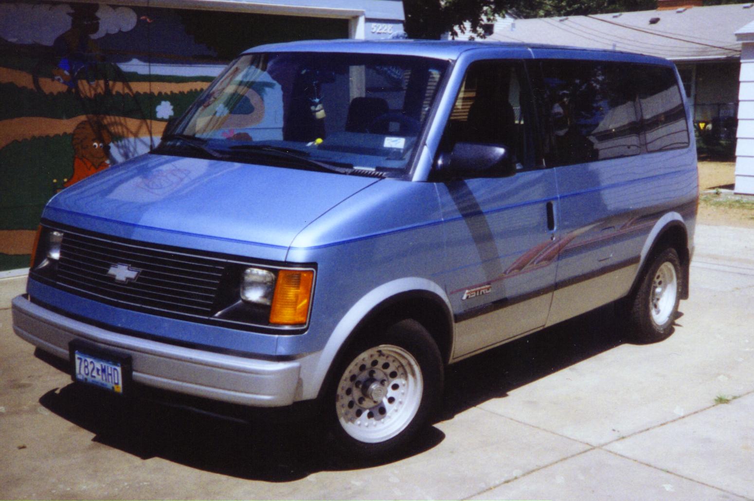 first89astrovan.jpg